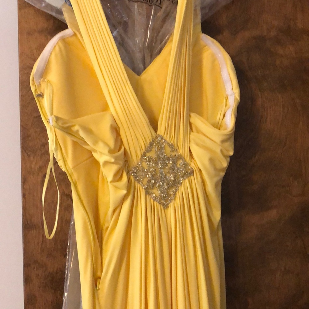 Prom dress - Picture 2 of 4